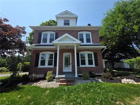 601 Cherry Hill Rd, Nazareth, PA 18064