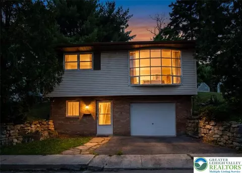 57 W Garibaldi, Nesquehoning, PA 18240