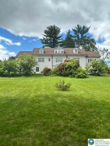 1170 Mosser Rd, Breinigsville, PA 18031