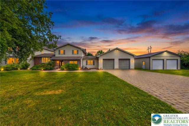 210 Frutchey Ct, Mount Bethel, PA 18343