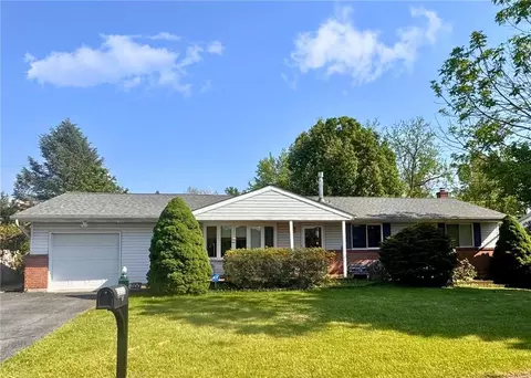 2233 Aster Rd, Macungie, PA 18062