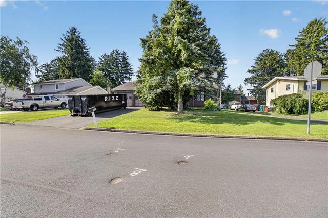 3000 Swanson St, Palmer Township, PA 18045