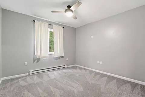 Bedroom - 142 Saunders Dr, Saw Creek, PA 18324 photo 1 of 8