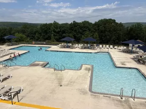 Exterior - 142 Saunders Dr, Saw Creek, PA 18324 photo 6 of 7