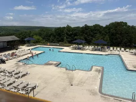 Exterior - 142 Saunders Dr, Saw Creek, PA 18324 photo 7 of 7