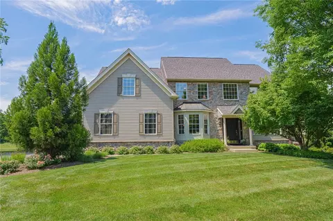 5090 Adriana Ct, Center Valley, PA 18034