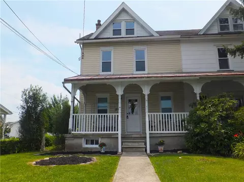 4068 Portland St, Coplay, PA 18037