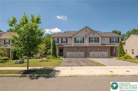 466 Racite Rd, Alburtis, PA 18011