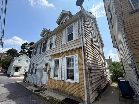 629 Martins Ln, Bethlehem, PA 18018