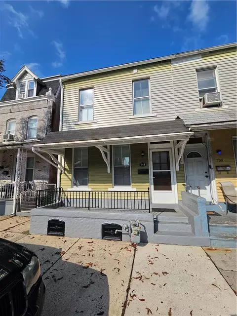 748 N 8th St, Allentown, PA 18102