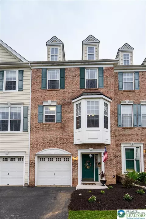 6 Sundance Way, Lopatcong, NJ 08865