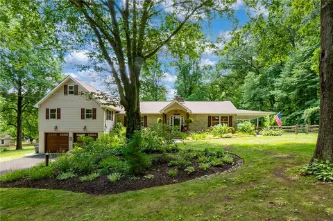 5936 Glen Rd, Coopersburg, PA 18036