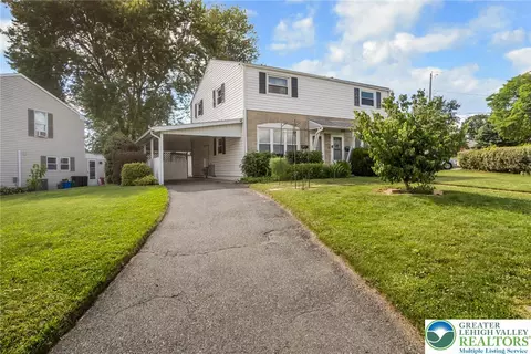 1504 Valley Rd, Bethlehem, PA 18018