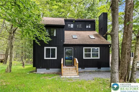 7079 Boulder Ct, Coolbaugh Twp, PA 18466