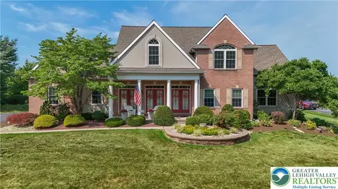 4521 Loraine Ln, Bethlehem, PA 18017