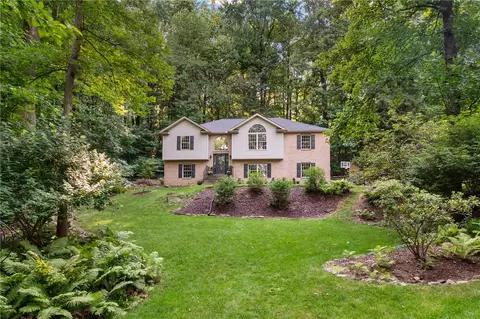 4599 Pleasant View Dr, Coopersburg, PA 18036