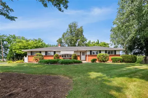 9237 Newtown Rd, Breinigsville, PA 18031