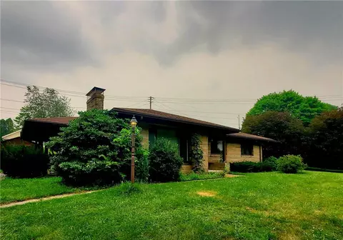 9 E North St, Summit Hill, PA 18250