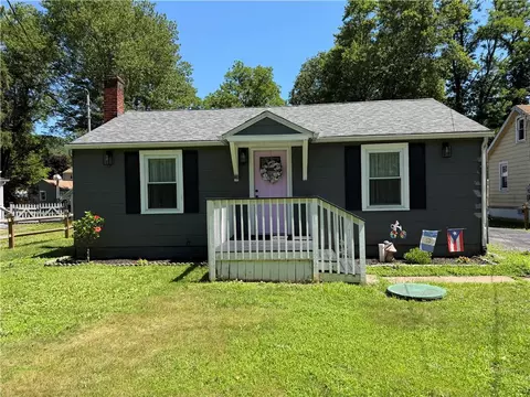 1878 Paradise Trl, East Stroudsburg, PA 18301