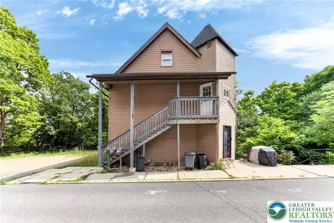 80 Hillside Ave, Palmerton, PA 18071