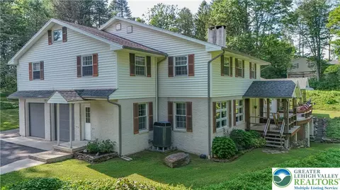 7 Ryan Ave, Tamaqua, PA 18252