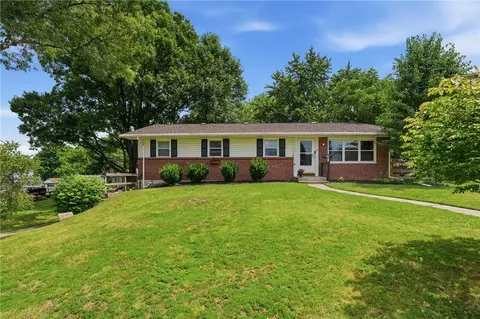 33 4th St, Souderton, PA 18964