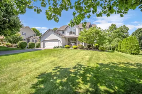 425 Moravian St, Nazareth, PA 18064