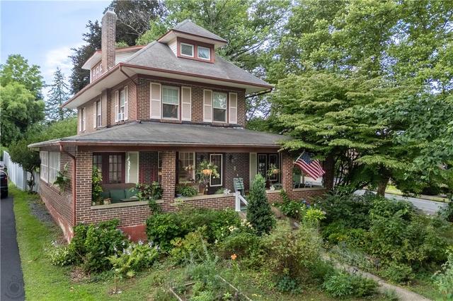 26 N 14th St, Easton, PA 18042