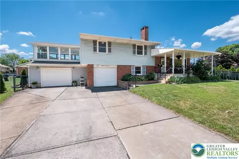 1835 Pinehurst Rd, Bethlehem, PA 18018