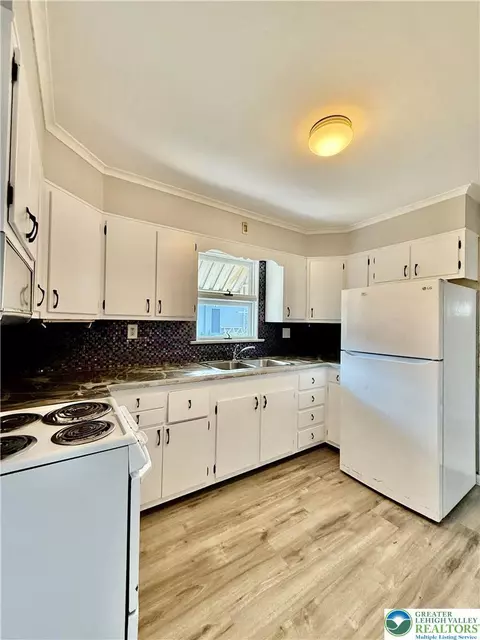 Kitchen - 720 Park St, Fullerton, PA 18052 photo 5 of 9