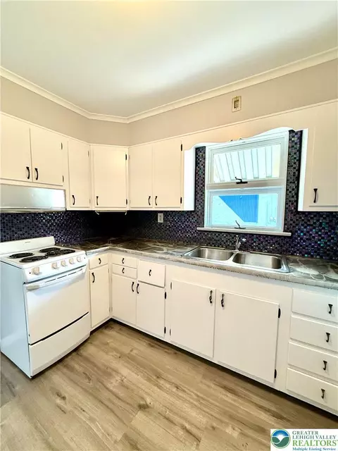 Kitchen - 720 Park St, Fullerton, PA 18052 photo 6 of 9