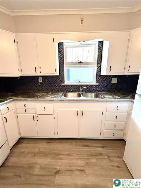 Kitchen - 720 Park St, Fullerton, PA 18052 photo 8 of 9