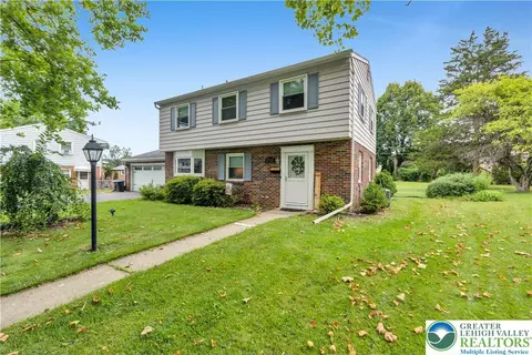 2718 Boyd St, Bethlehem, PA 18017