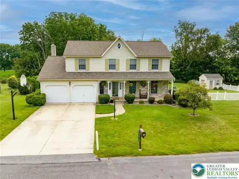 410 E Mayfield Cir, Bethlehem, PA 18020
