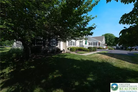 Exterior - 1862 Gregory Pl, Hellertown, PA 18055 photo 5 of 6