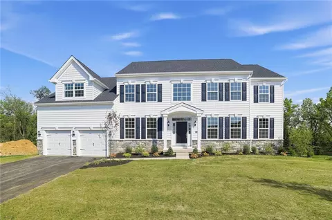 5199 Surrey Ct, Allentown, PA 18104