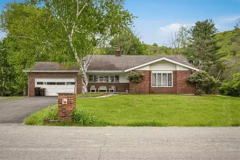 310 Albert Rd, Stroudsburg, PA 18360