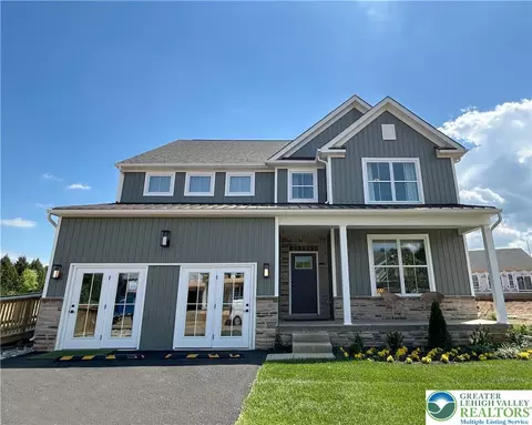 301 Abby Rd #66, Macungie, PA 18062
