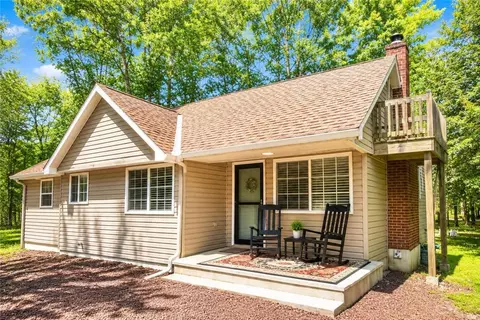 105 White Oak Dr, Jim Thorpe, PA 18229