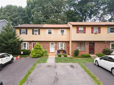 2949 Ithaca St, Allentown, PA 18103