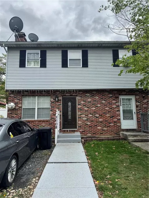 2608 SW Arch St, Allentown, PA 18103