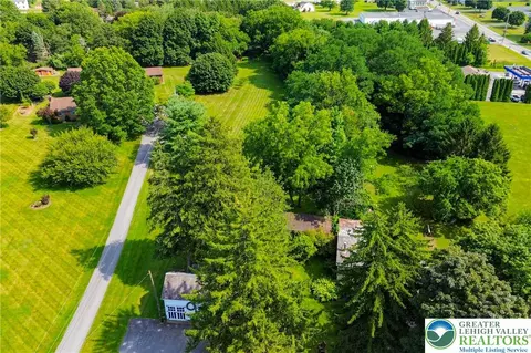 View/Area - 666 Point Phillips Rd, Bath, PA 18014 photo 7 of 11