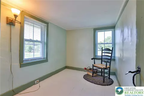 Bedroom - 666 Point Phillips Rd, Bath, PA 18014 photo 1 of 4