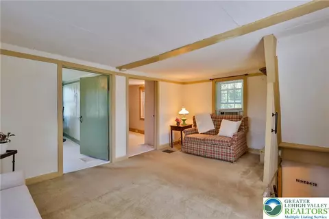 Entry Way - 666 Point Phillips Rd, Bath, PA 18014 photo 6 of 8