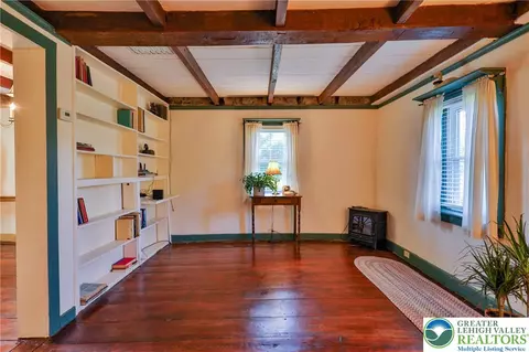 Living - 666 Point Phillips Rd, Bath, PA 18014 photo 1 of 1