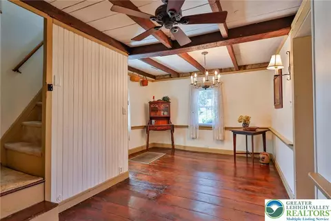 Entry Way - 666 Point Phillips Rd, Bath, PA 18014 photo 3 of 8