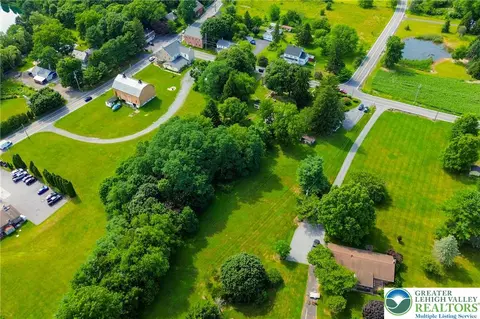 View/Area - 666 Point Phillips Rd, Bath, PA 18014 photo 8 of 11