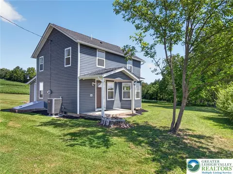 291 E Dannersville Rd, Northampton, PA 18067