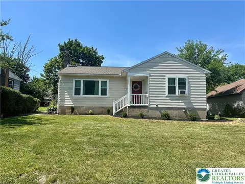 871 Lafayette Ave, Palmerton, PA 18071