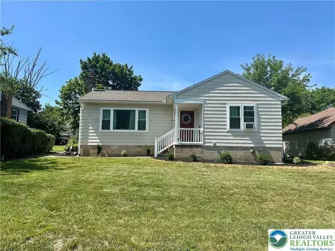 871 Lafayette Ave, Palmerton, PA 18071